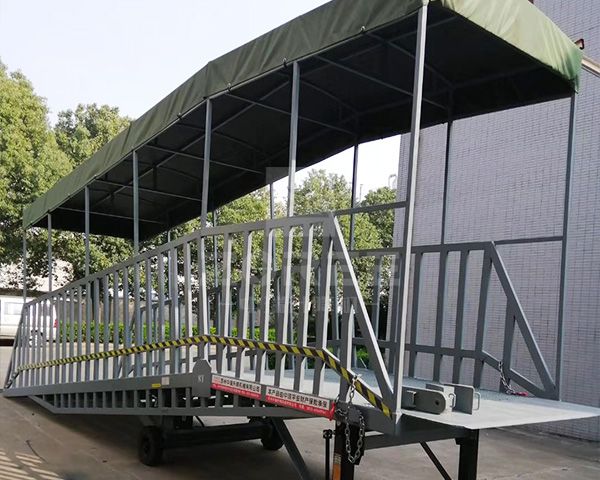 移動(dòng)登車橋